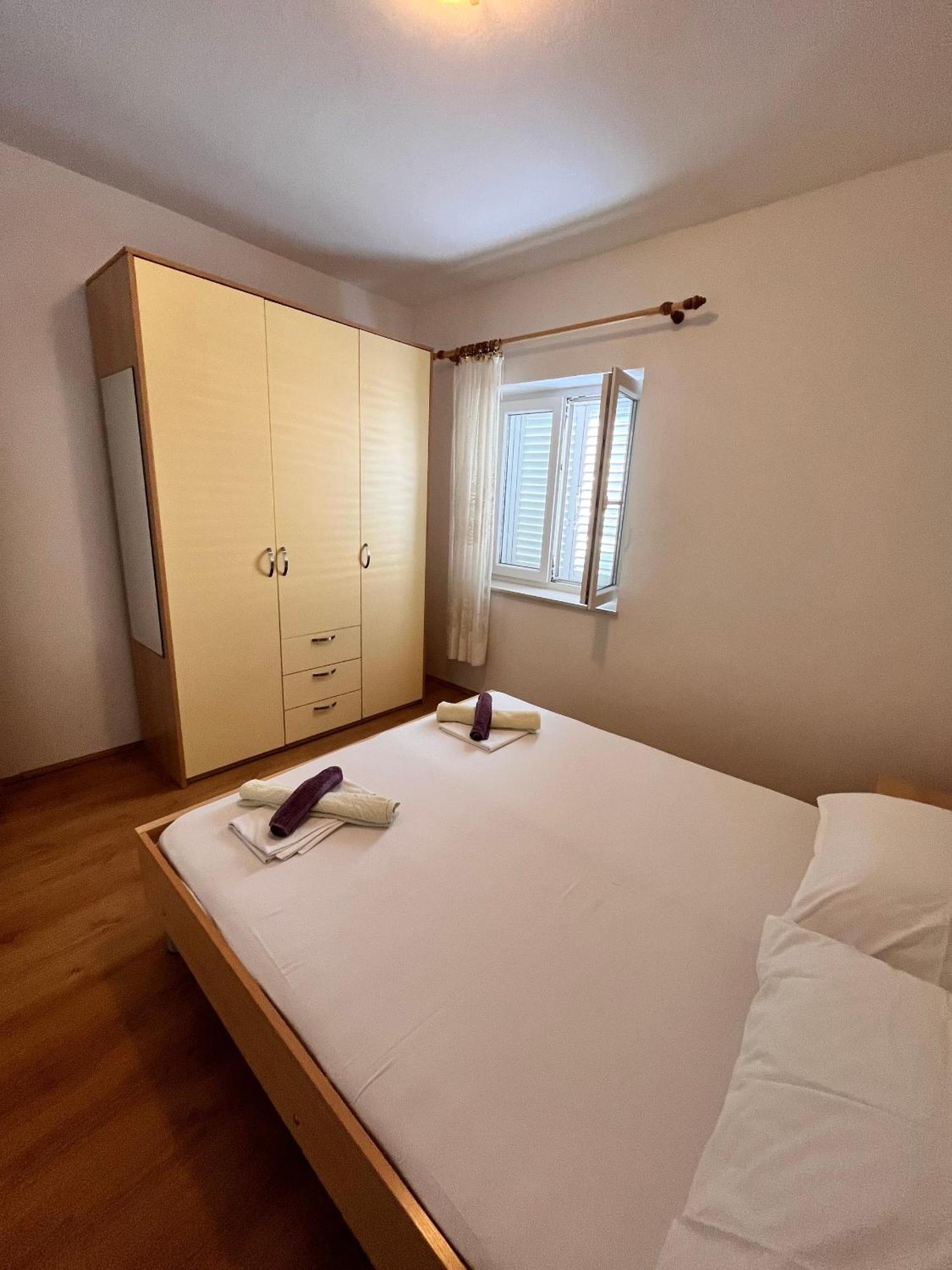 Apartments By The Sea Metajna, Pag - 6465 Room photo