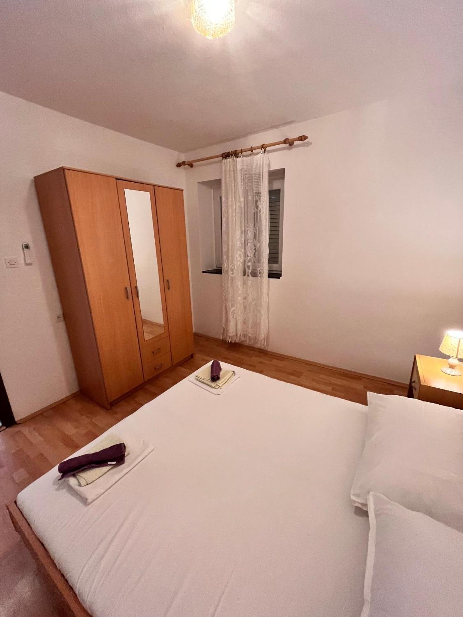 Apartments By The Sea Metajna, Pag - 6465 Room photo