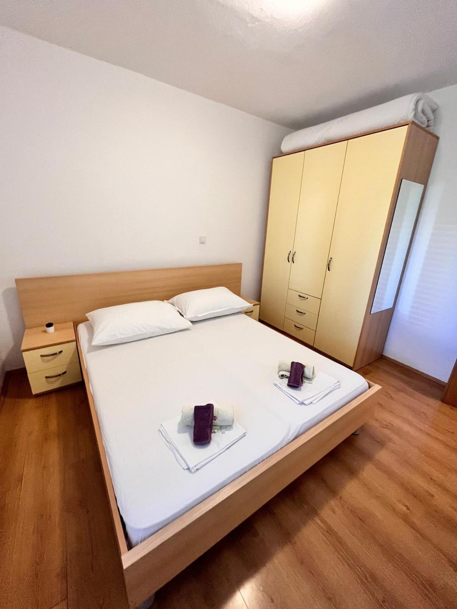 Apartments By The Sea Metajna, Pag - 6465 Room photo